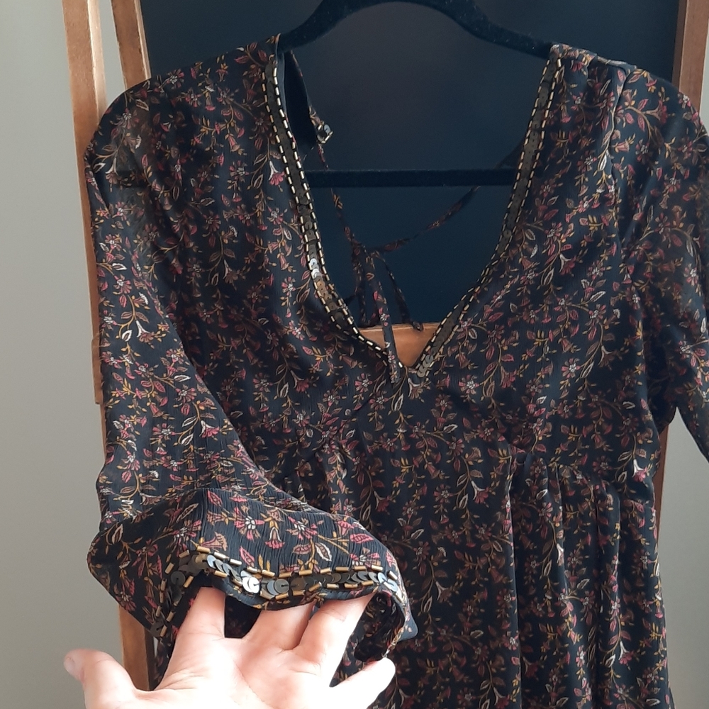Dress - Picture 2 of 4